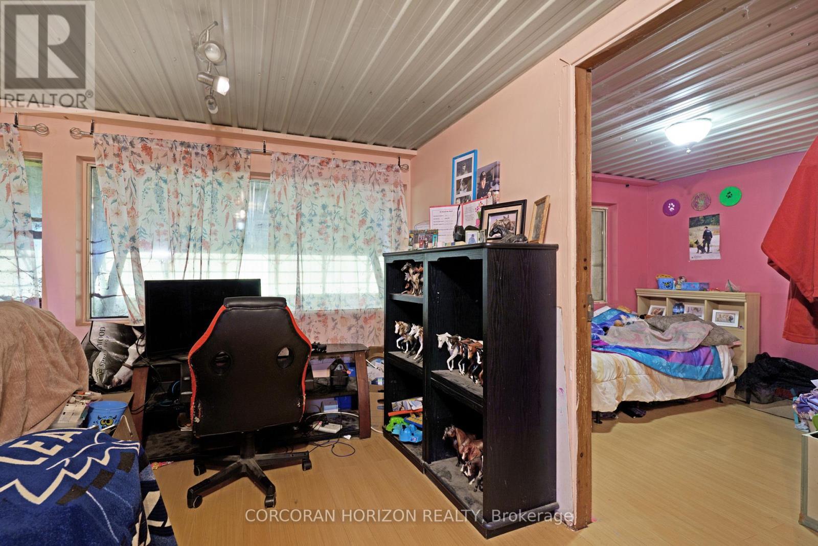 1374 5Th Concession Road W, Hamilton, ON