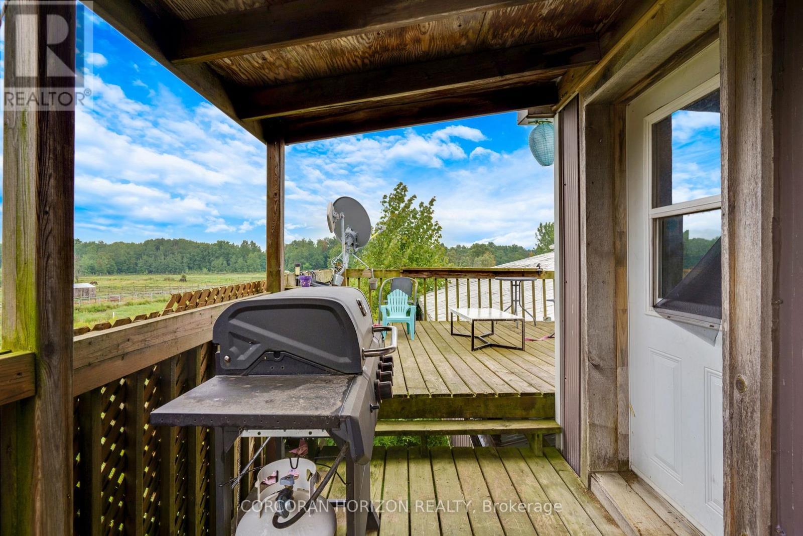 1374 5Th Concession Road W, Hamilton, ON