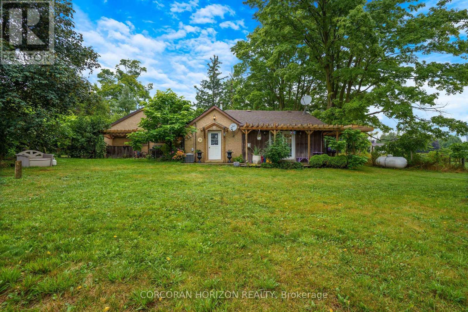 1374 5Th Concession Road W, Hamilton, ON