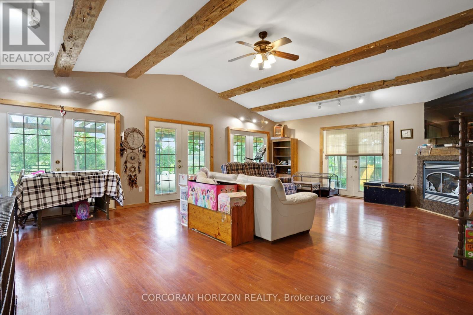 1374 5Th Concession Road W, Hamilton, ON