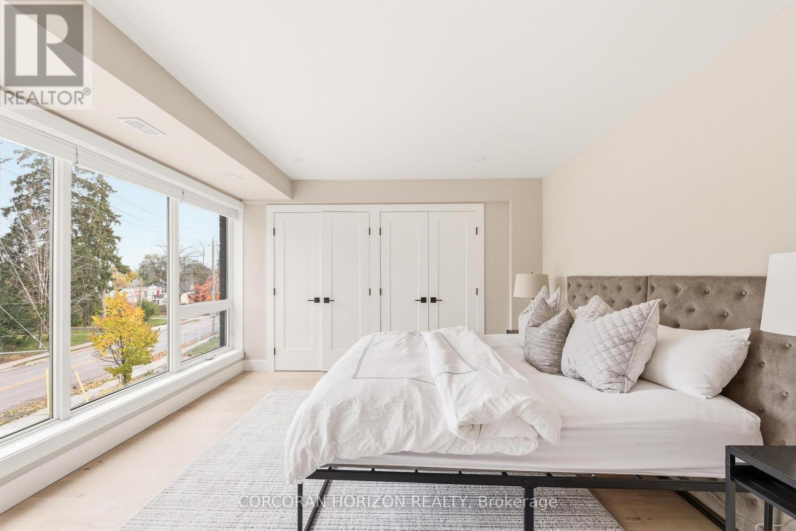 95 William Street W, Waterloo, ON - Indoor Photo Showing Bedroom