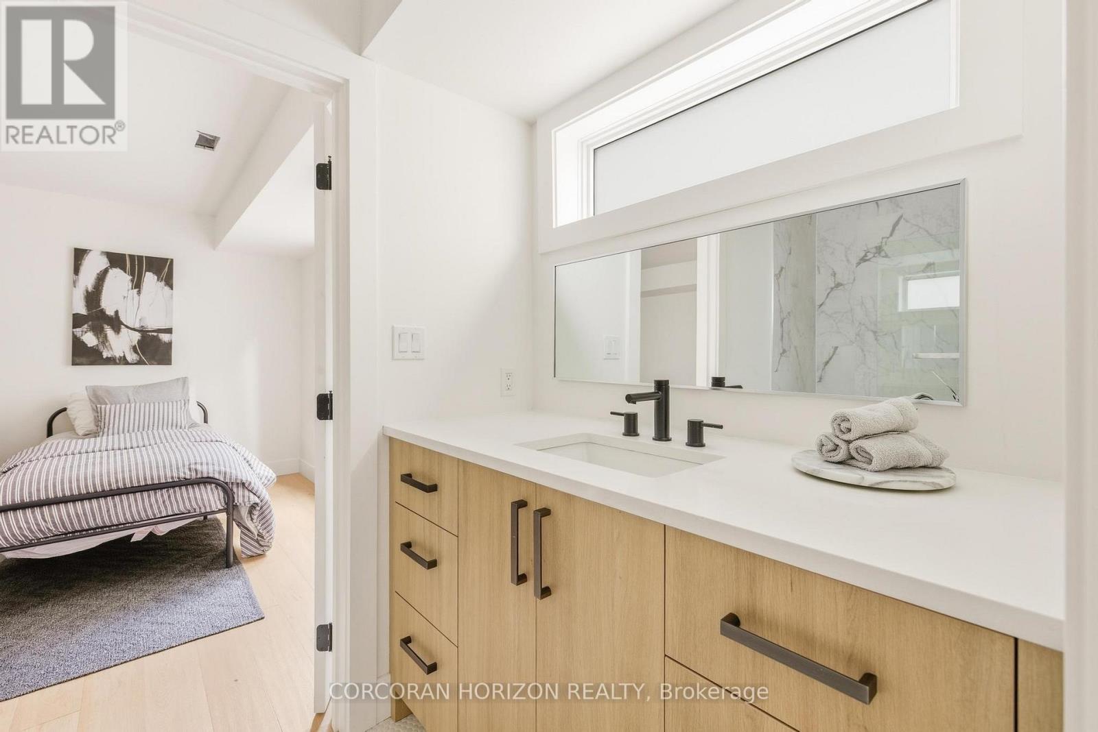 95 William Street W, Waterloo, ON - Indoor Photo Showing Bathroom