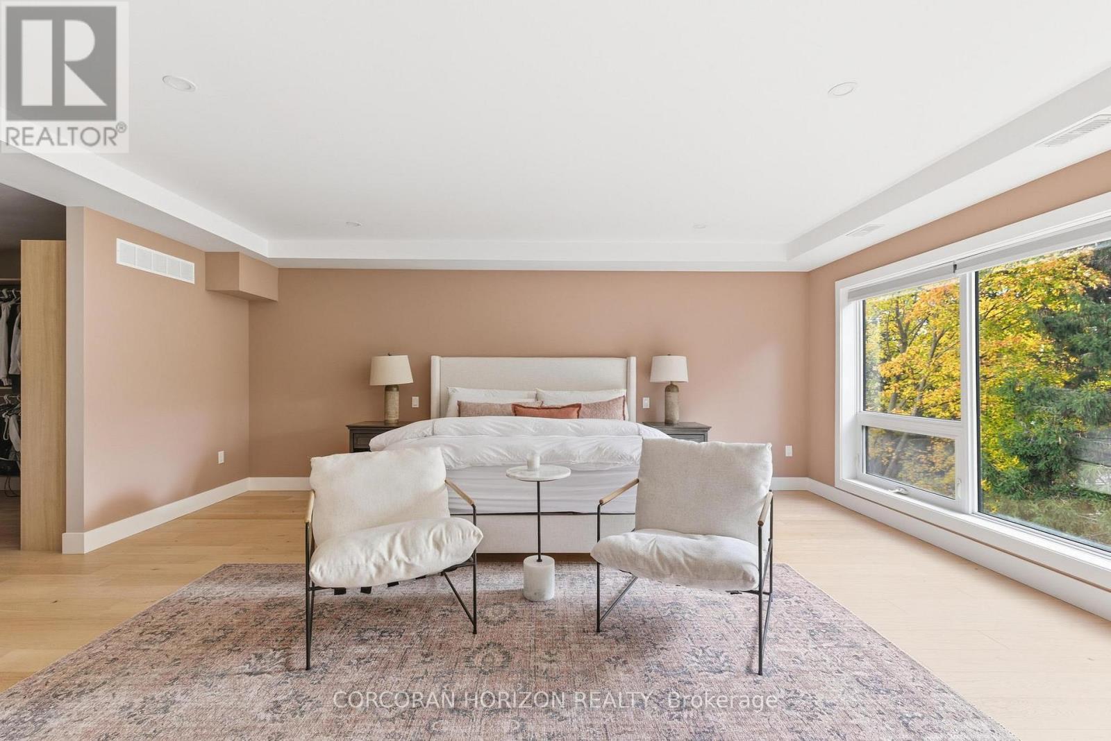 95 William Street W, Waterloo, ON - Indoor Photo Showing Bedroom