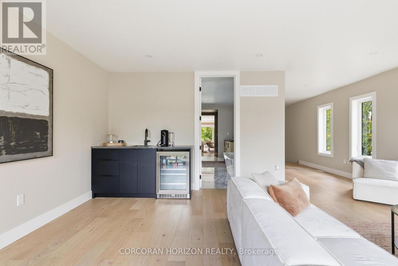 95 William Street W, Waterloo, ON - Indoor