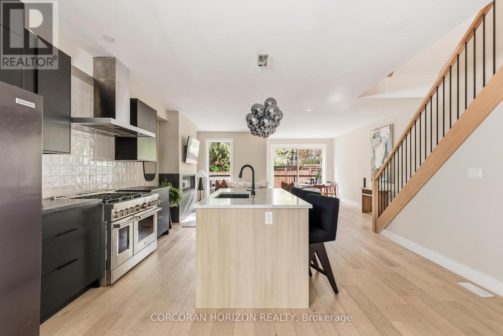 95 William Street W, Waterloo, ON - Indoor Photo Showing Kitchen