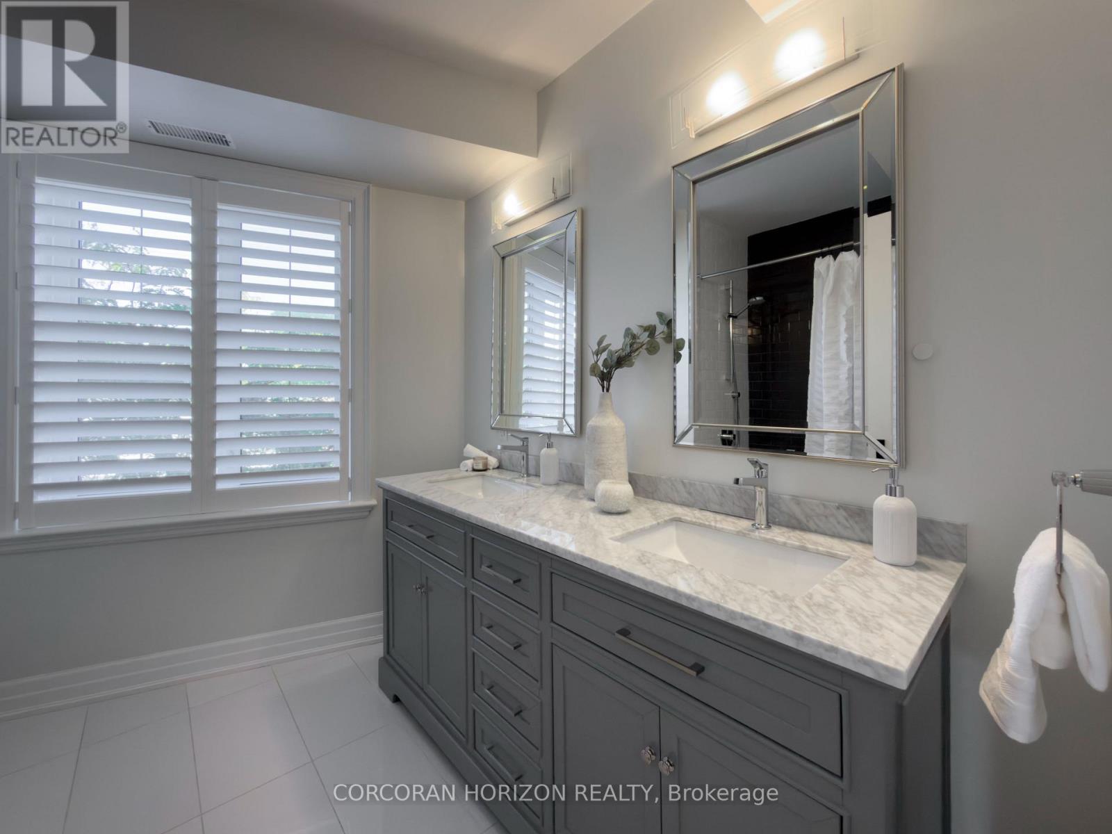 77 Rumsey Road, Toronto, ON - Indoor Photo Showing Bathroom