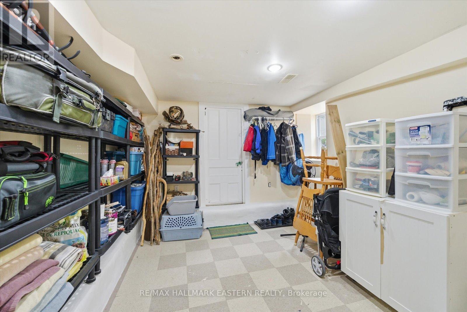 242 Dublin Street, Peterborough (Town Ward 3), ON - Indoor