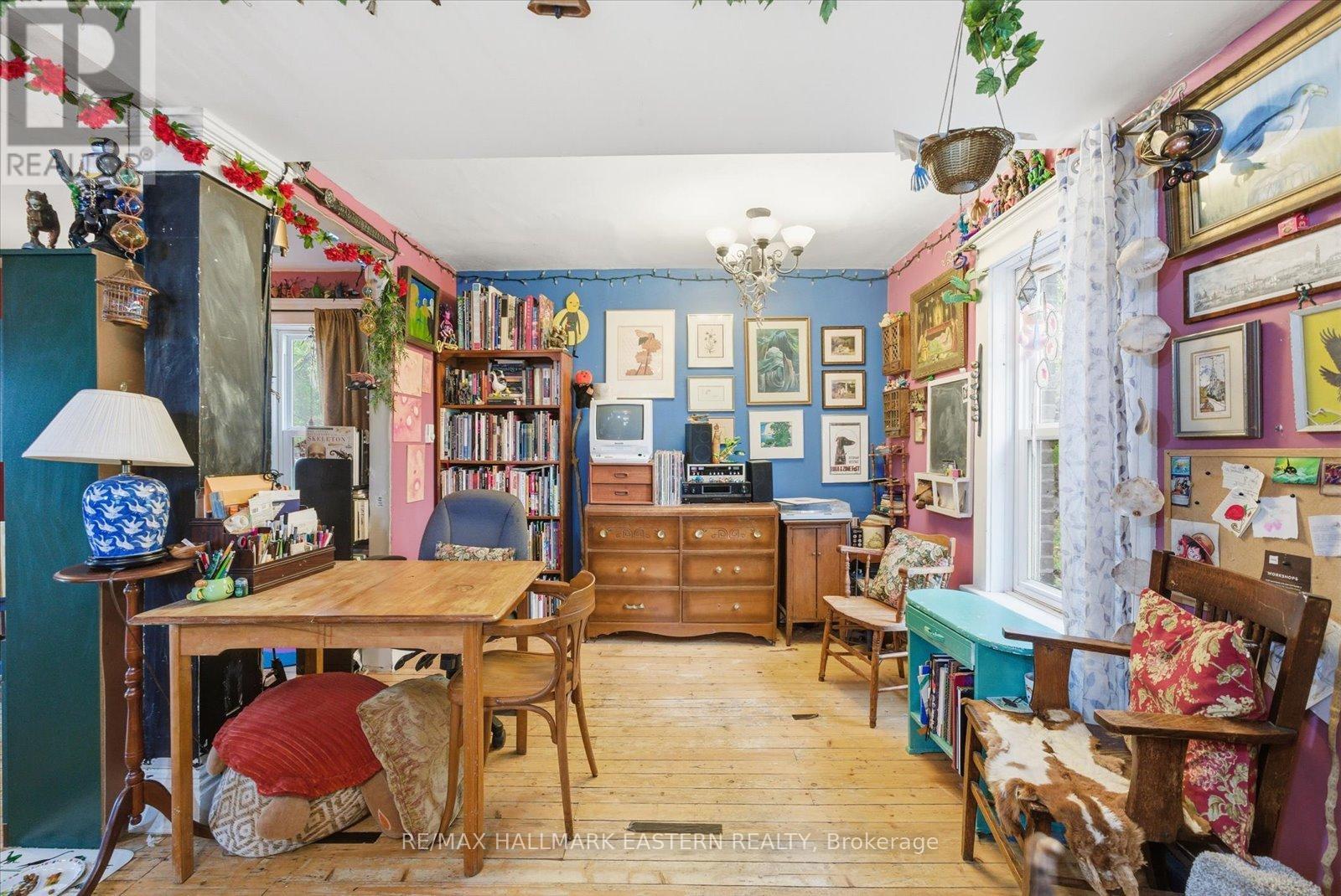 242 Dublin Street, Peterborough (Town Ward 3), ON - Indoor