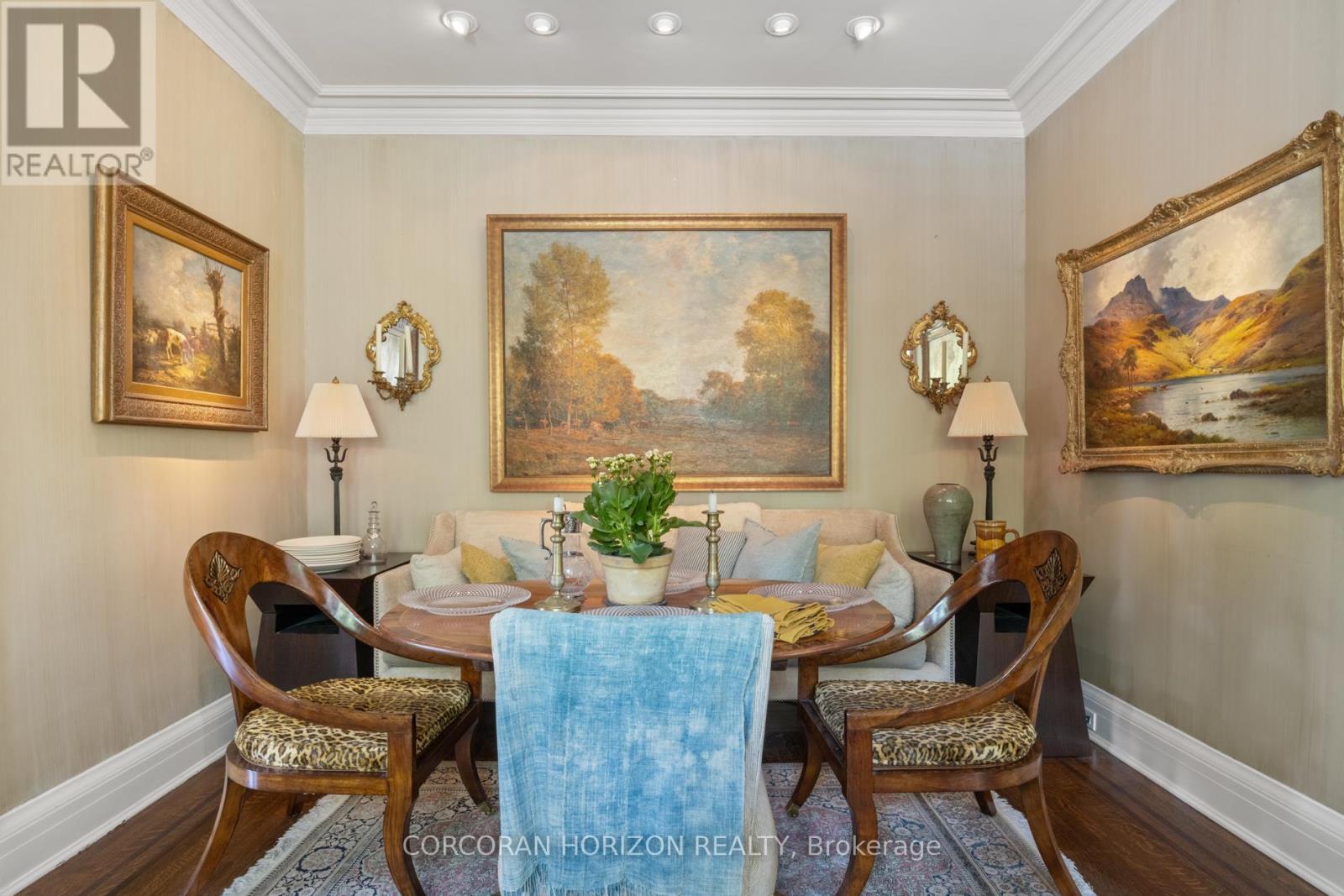 33 Salisbury Avenue, Cambridge, ON - Indoor Photo Showing Dining Room