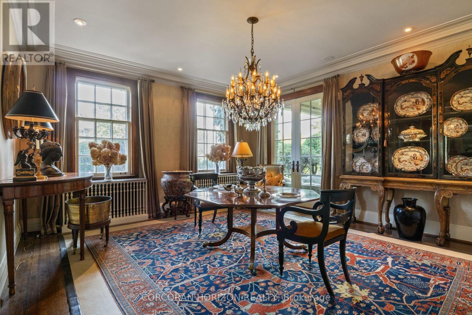 33 Salisbury Avenue, Cambridge, ON - Indoor Photo Showing Dining Room