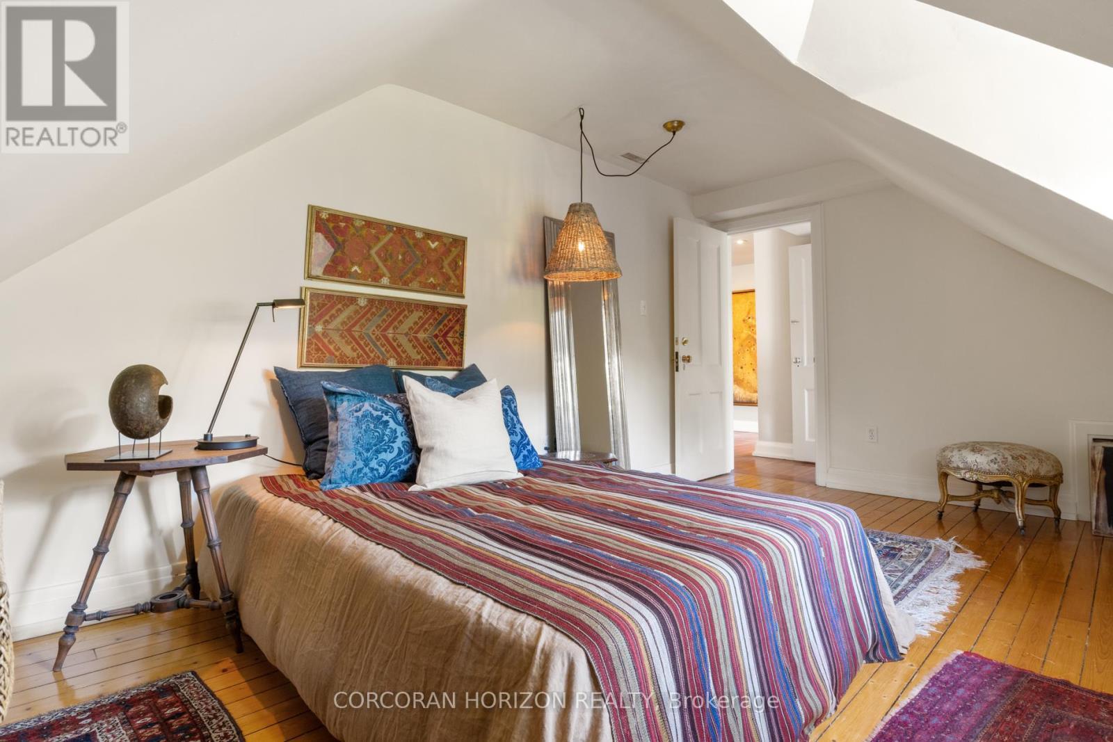 33 Salisbury Avenue, Cambridge, ON - Indoor Photo Showing Bedroom