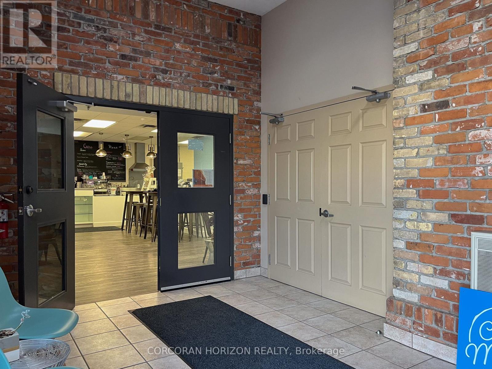 302 - 614 Coronation Boulevard, Cambridge, ON