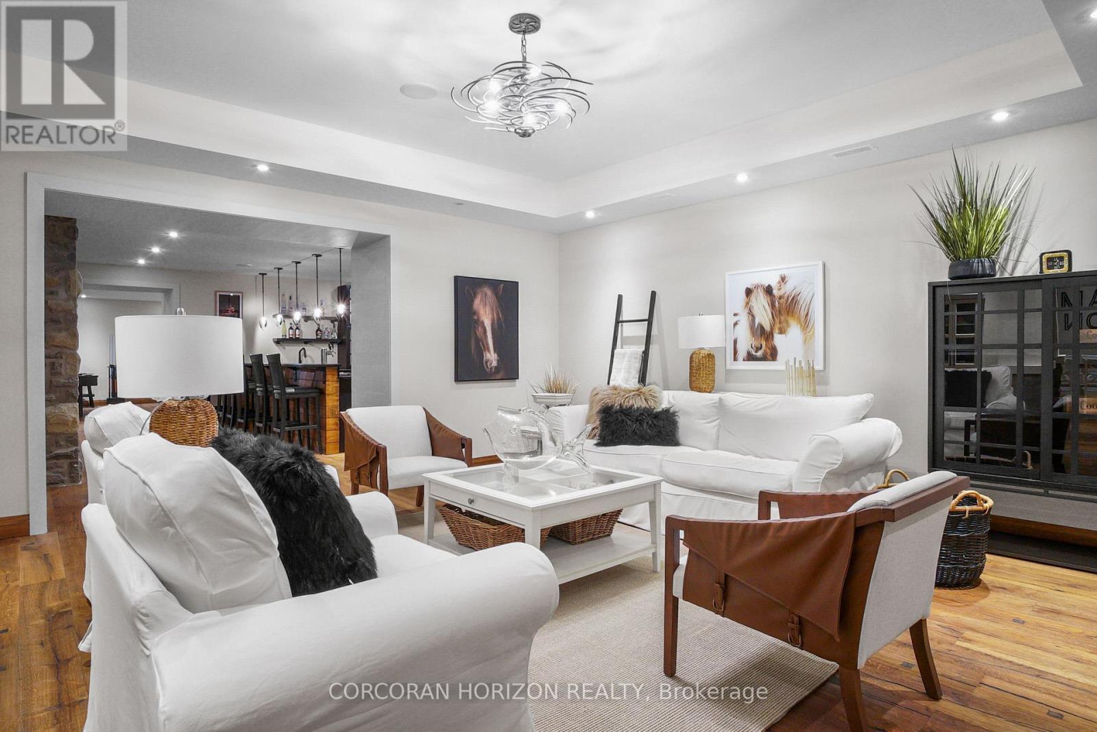 1546 Maryhill Road, Woolwich, ON - Indoor Photo Showing Living Room