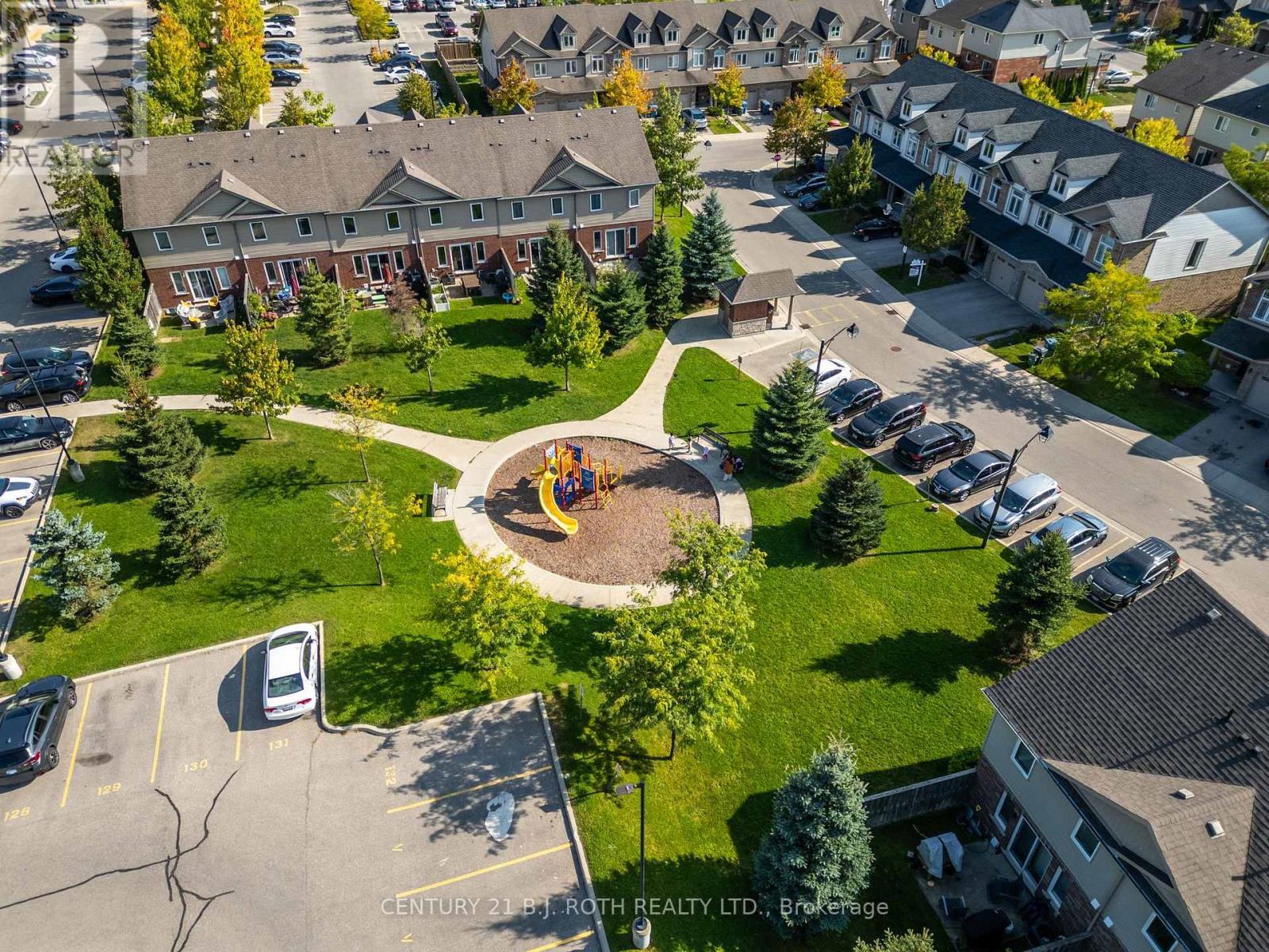 403 - 67 Kingsbury Square, Guelph, ON - Outdoor With View