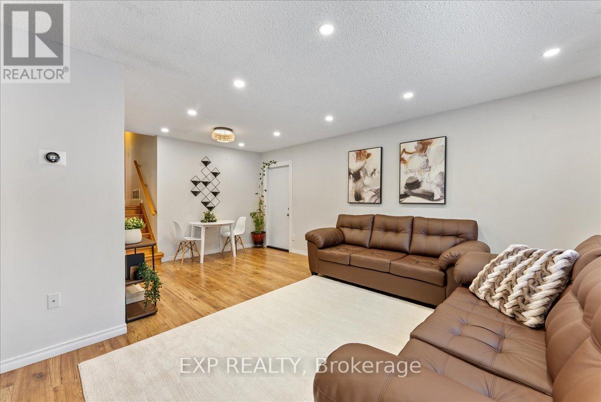 1165 Whitefield Drive, Peterborough (Otonabee Ward 1), ON - Indoor