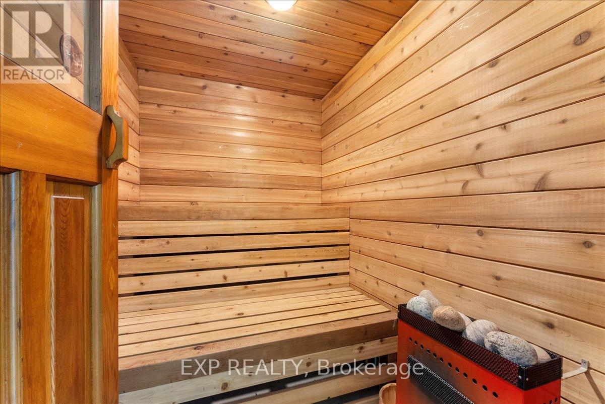 1165 Whitefield Drive, Peterborough (Otonabee Ward 1), ON - Indoor Photo Showing Other Room