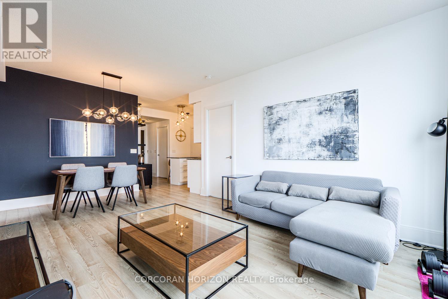 2509 - 181 Wynford Drive, Toronto, ON - Indoor Photo Showing Living Room