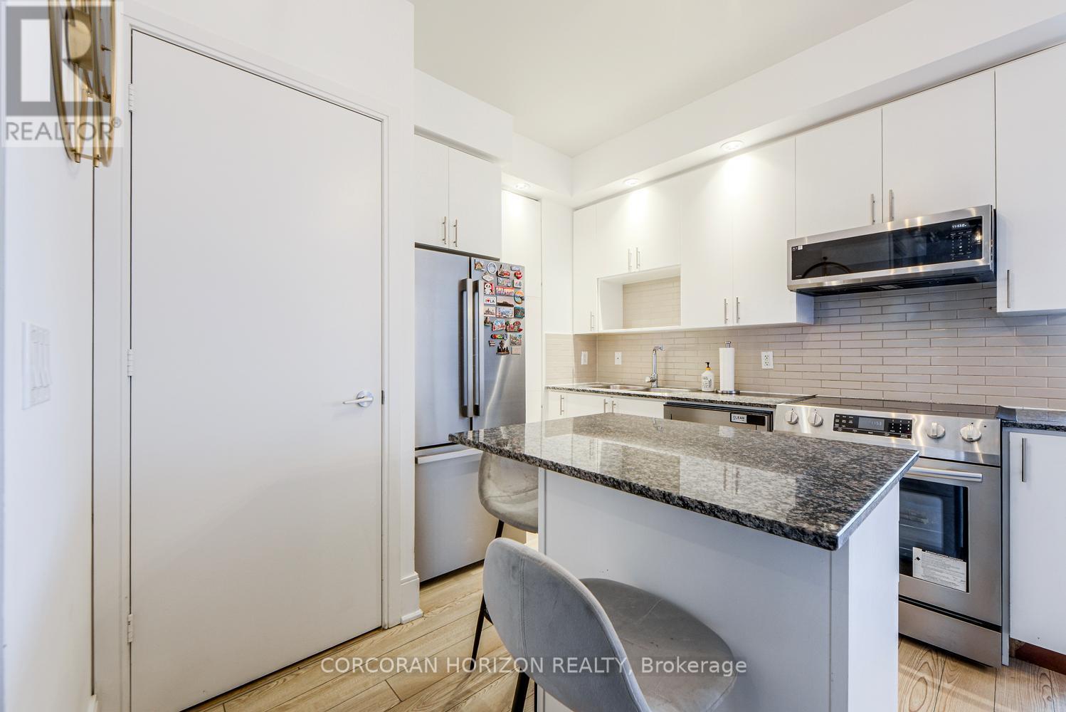 2509 - 181 Wynford Drive, Toronto, ON - Indoor Photo Showing Kitchen With Stainless Steel Kitchen With Upgraded Kitchen