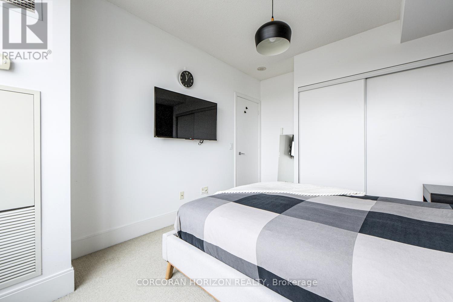 2509 - 181 Wynford Drive, Toronto, ON - Indoor Photo Showing Bedroom