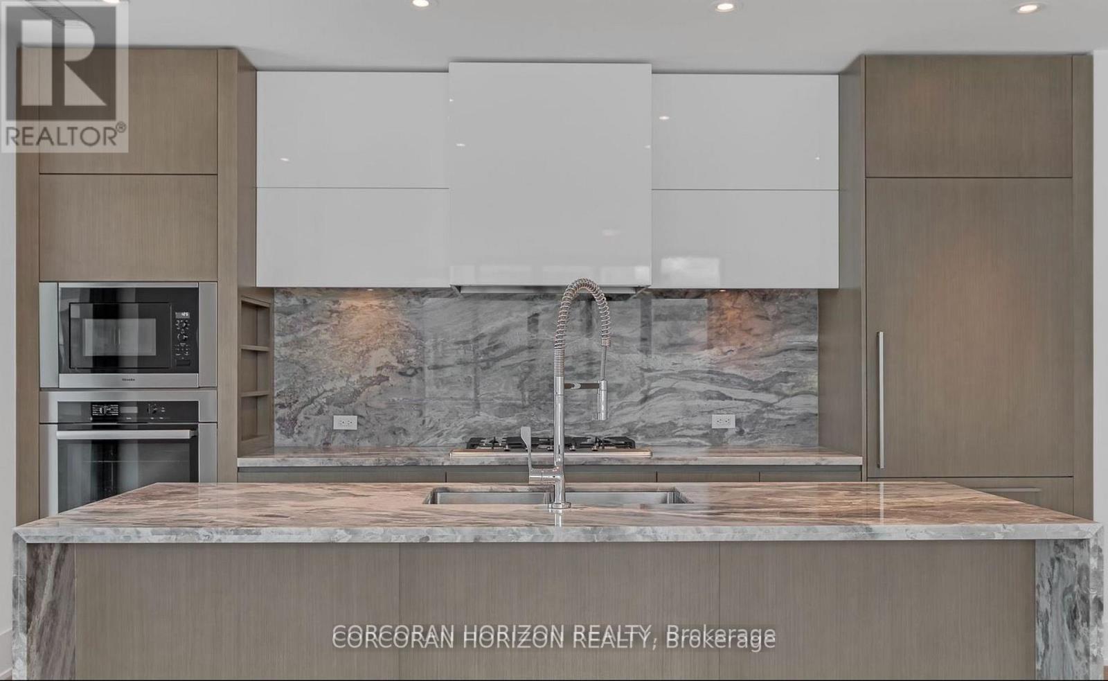 912 - 118 Merchants Wharf, Toronto, ON - Indoor Photo Showing Kitchen