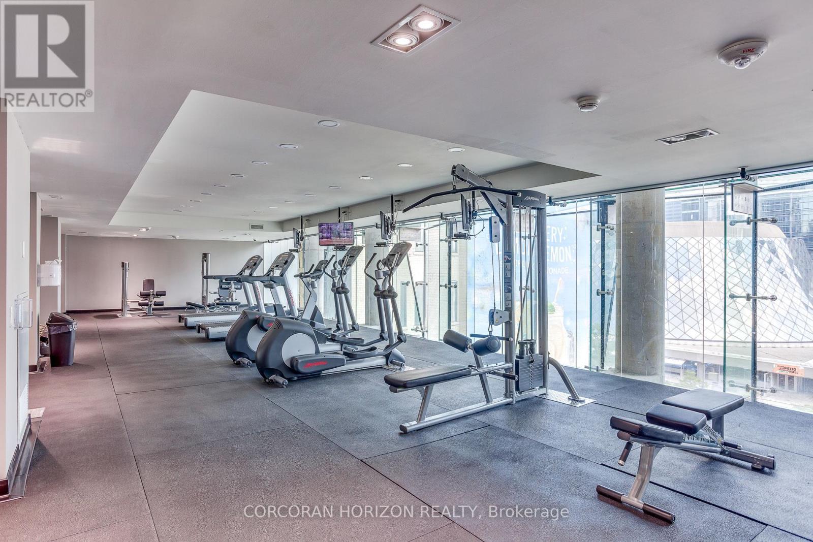 4601 - 224 King Street W, Toronto, ON - Indoor Photo Showing Gym Room