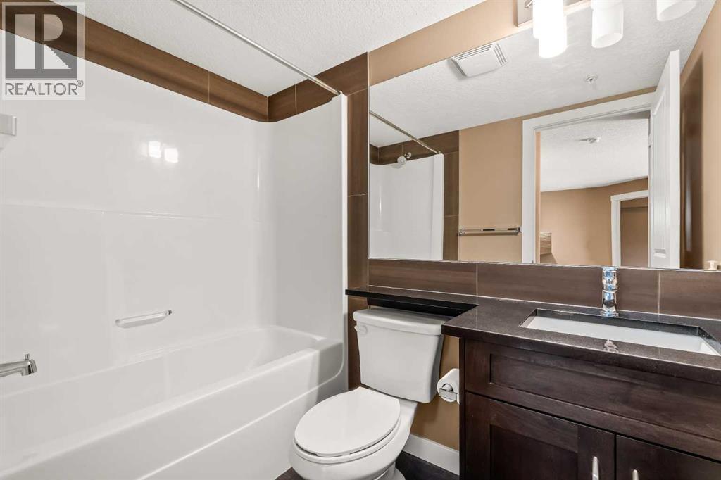 2209, 450 Sage Valley Drive Nw, Calgary, AB - Indoor Photo Showing Bathroom