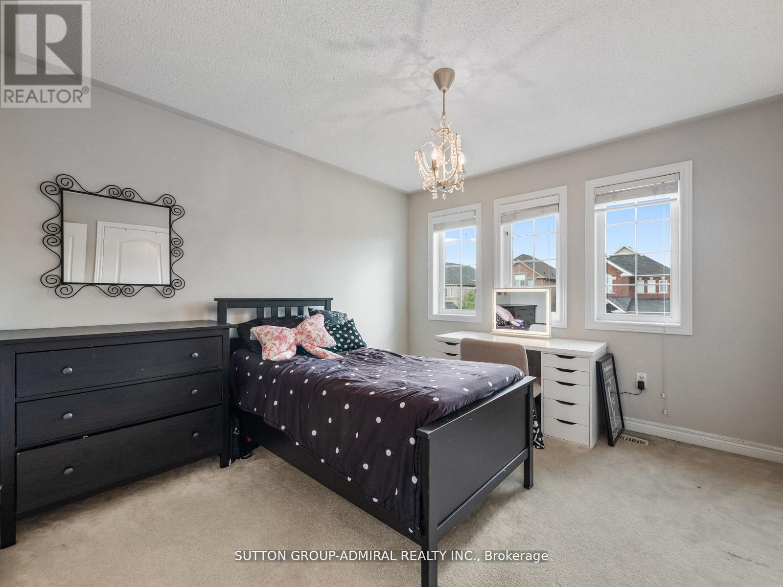 192 Chayna Crescent, Vaughan, ON - Indoor Photo Showing Bedroom