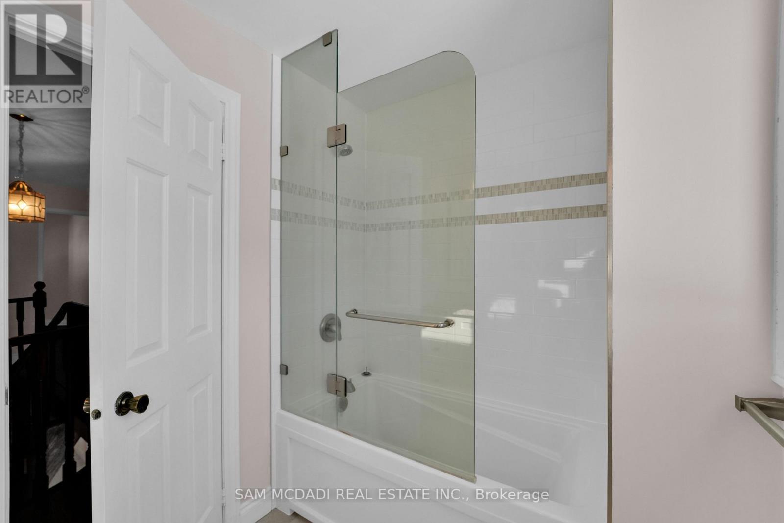5275 Thornwood Drive, Mississauga, ON - Photo Showing Bathroom