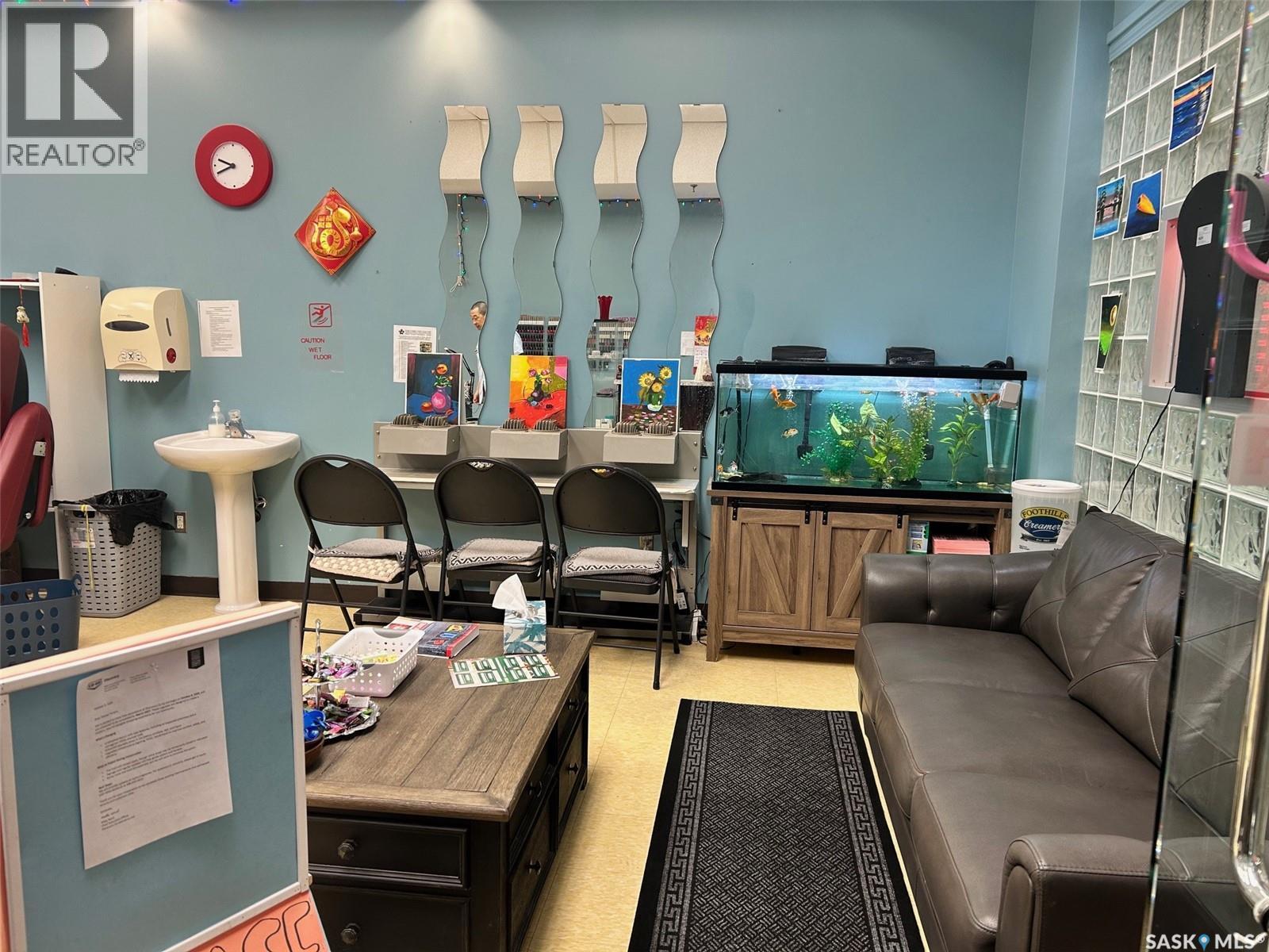 504 9800 Territorial Drive, North Battleford, SK