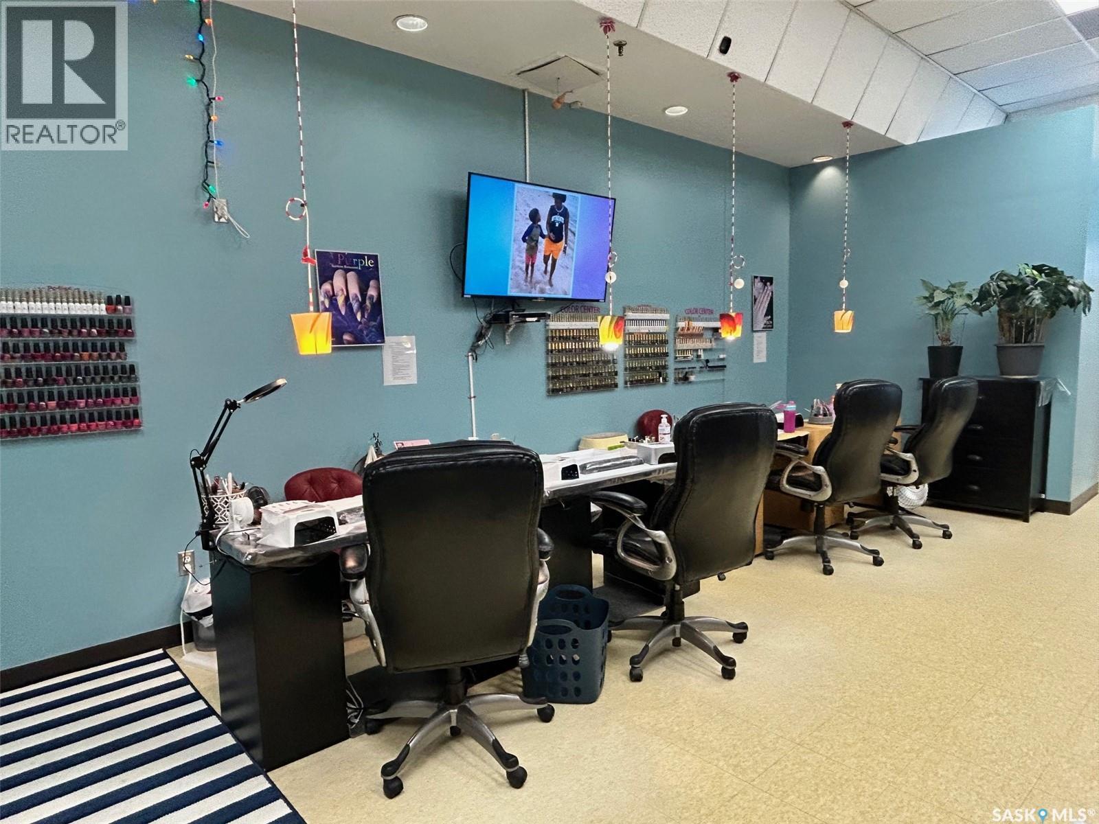 504 9800 Territorial Drive, North Battleford, SK