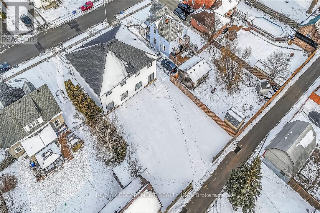 45 A Howard Street, Haldimand, ON -