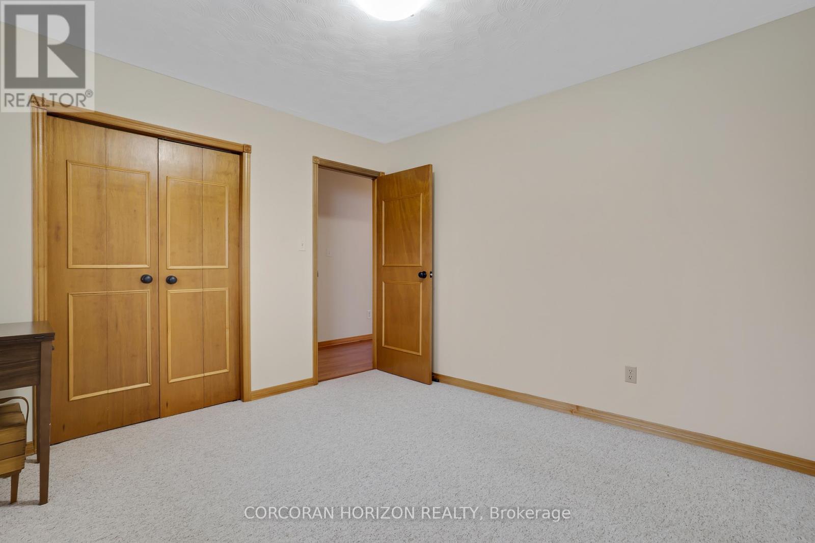 35 Southview Crescent, Cambridge, ON - Indoor Photo Showing Other Room