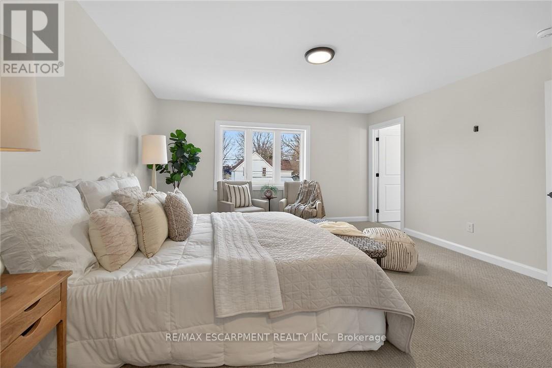 45 B Howard Street, Haldimand, ON - Indoor Photo Showing Bedroom