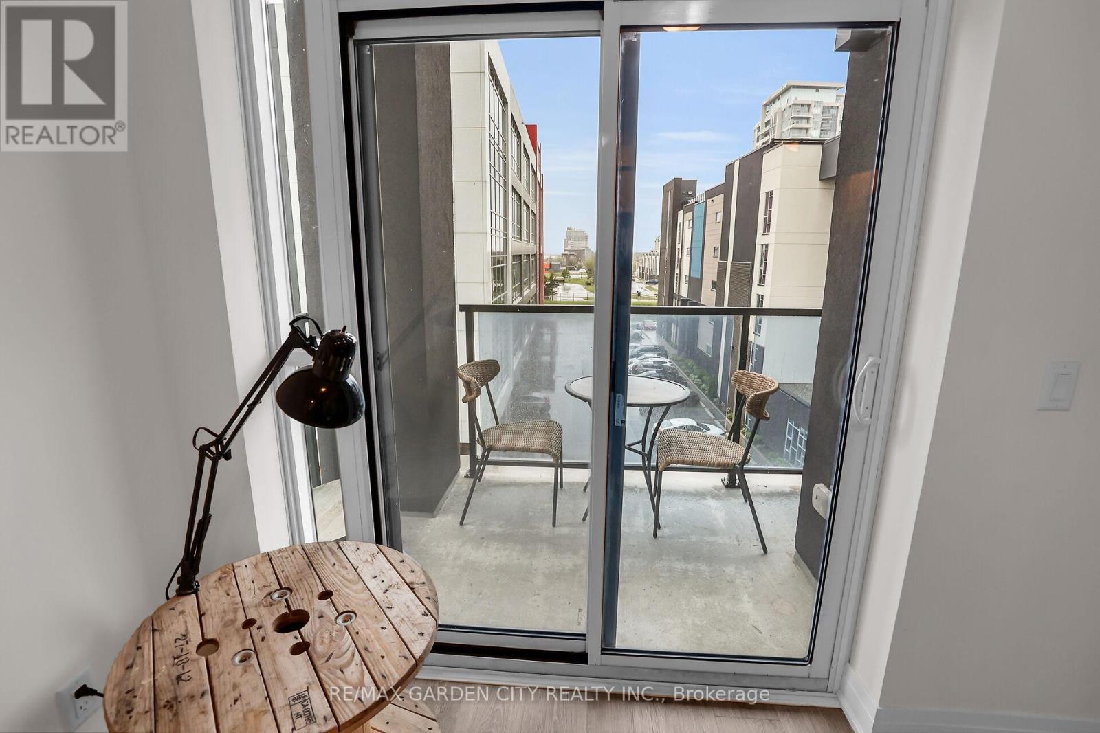 431 - 16 Concord Place, Grimsby, ON - Indoor Photo Showing Other Room