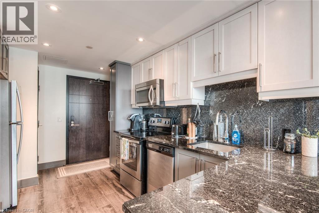 330 Phillip Street Unit# S2007, Waterloo, ON - Indoor Photo Showing Kitchen