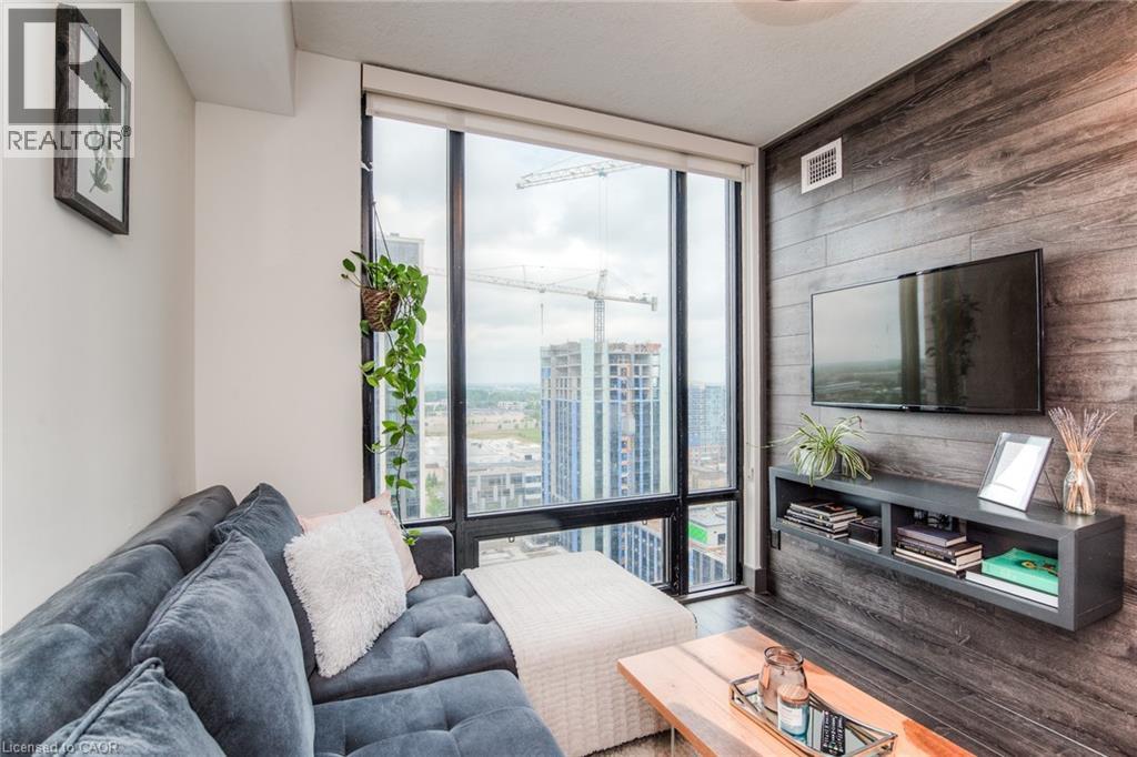 330 Phillip Street Unit# S2007, Waterloo, ON - Indoor Photo Showing Living Room