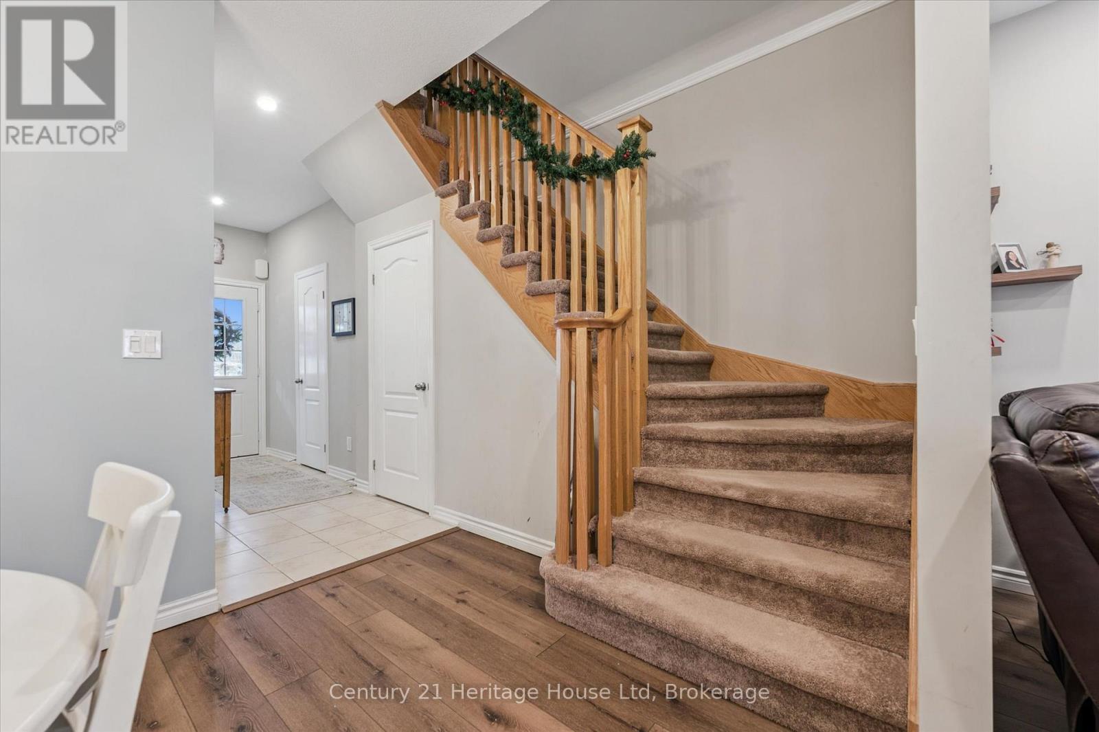 73 Courtney Street, Centre Wellington (Fergus), ON - Indoor Photo Showing Other Room