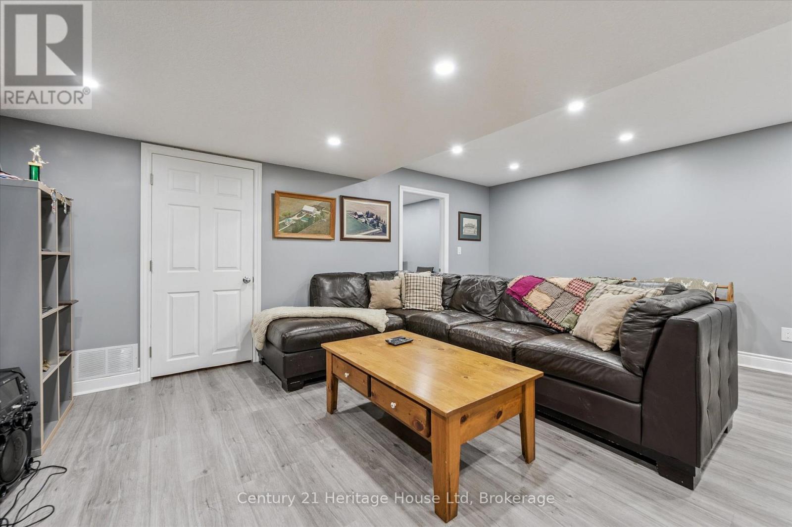 73 Courtney Street, Centre Wellington (Fergus), ON - Indoor Photo Showing Basement
