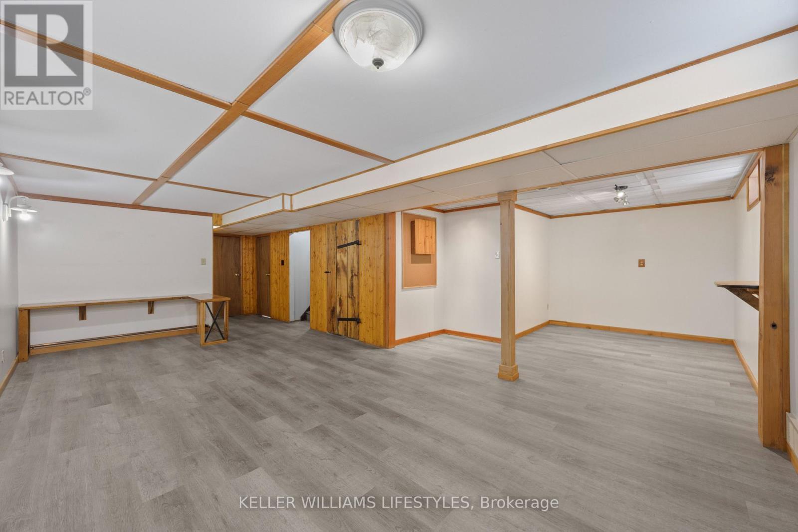 8 East Williams Street, North Middlesex (Nairn), ON - Indoor Photo Showing Other Room