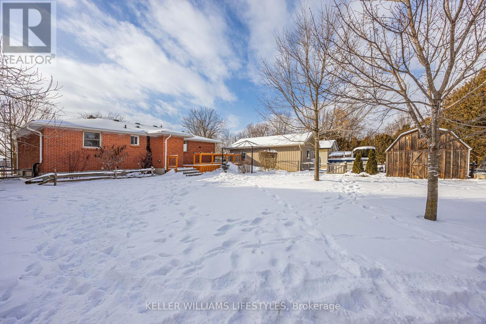 8 East Williams Street, North Middlesex (Nairn), ON - Outdoor