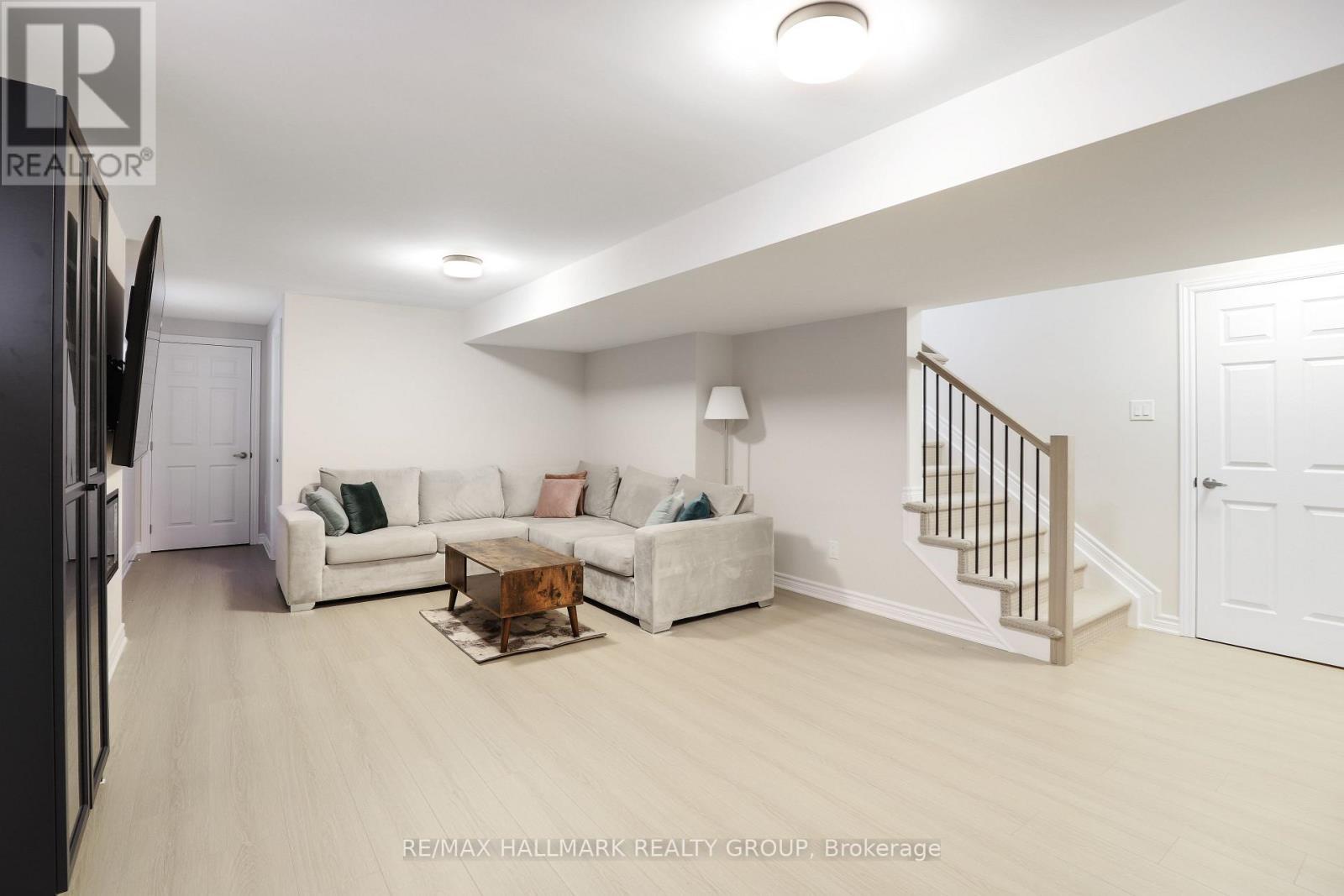 258 Sapling Grove, Ottawa, ON - Indoor