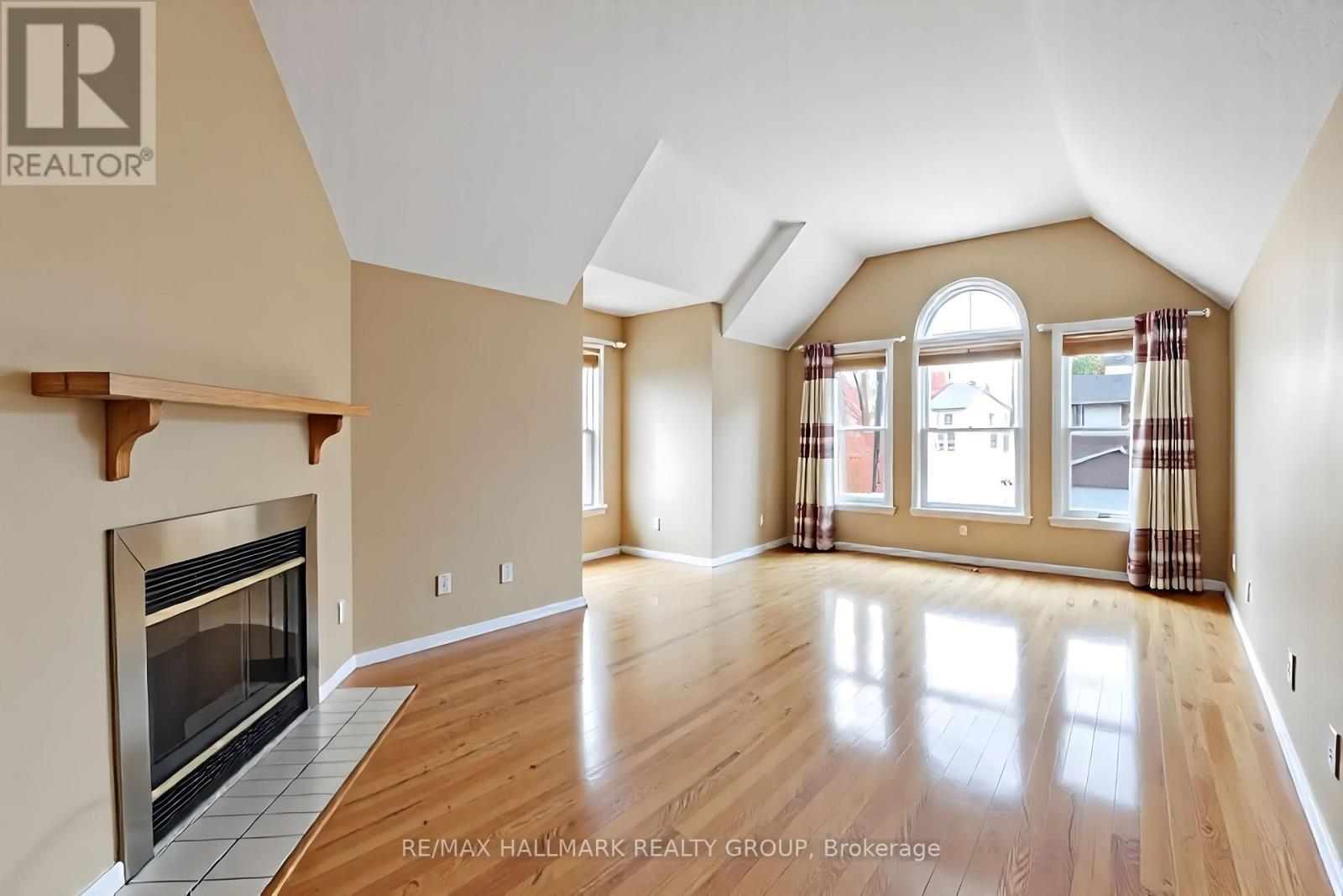 6 Robina Avenue, Ottawa, ON - Indoor With Fireplace