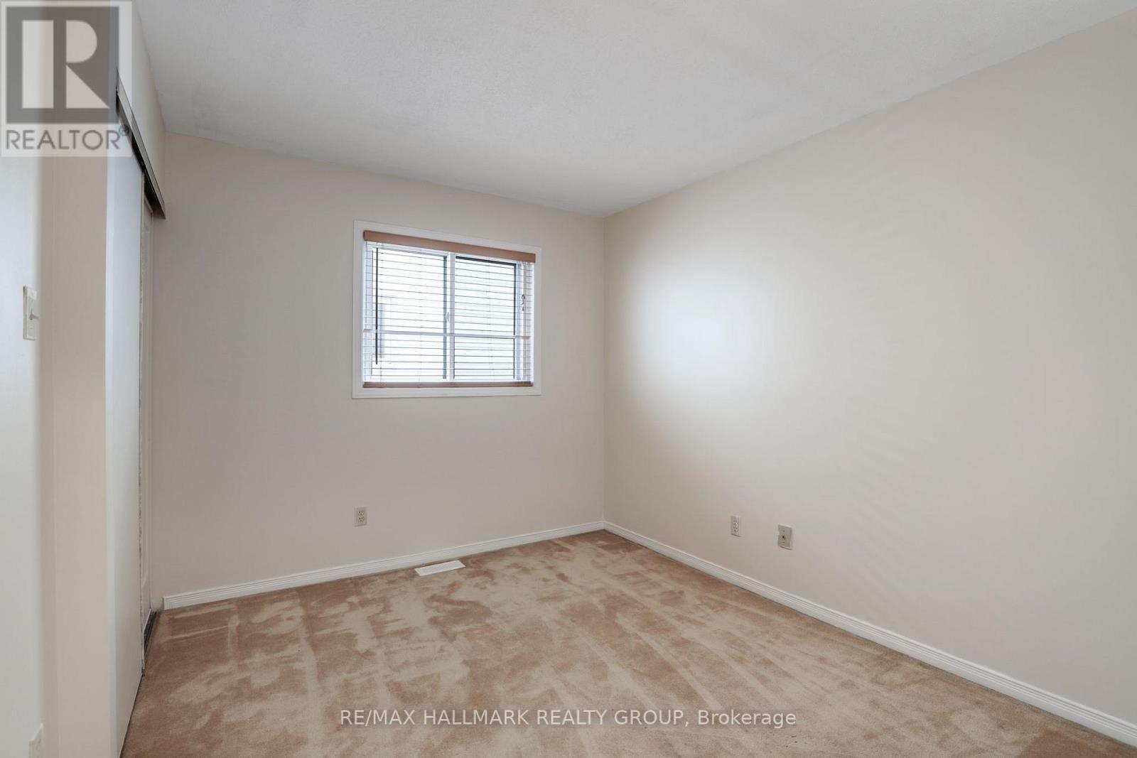 6 Robina Avenue, Ottawa, ON - Indoor Photo Showing Other Room