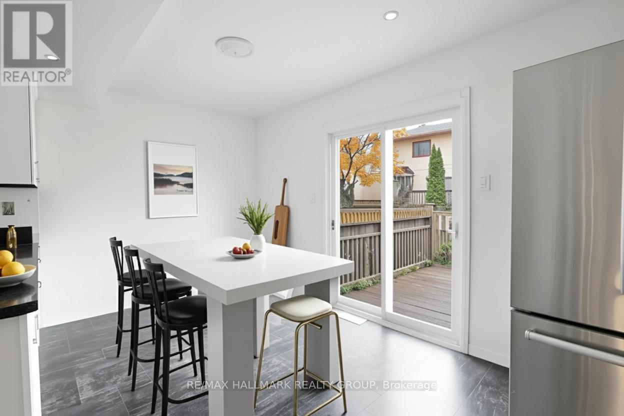 6 Robina Avenue, Ottawa, ON - Indoor Photo Showing Other Room