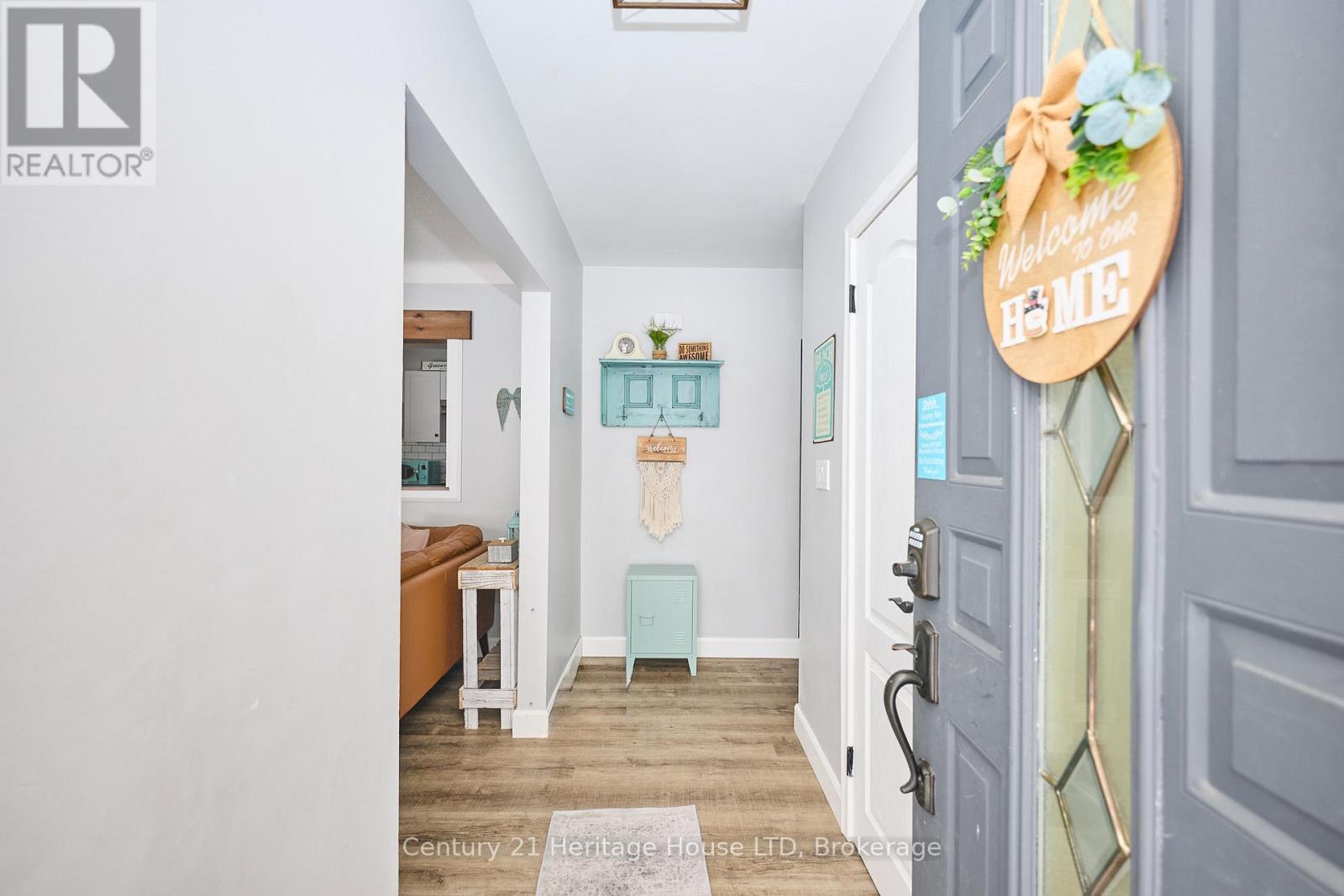 view front the front entry - 8845 Banting Avenue, Niagara Falls (Chippawa), ON - Indoor Photo Showing Other Room