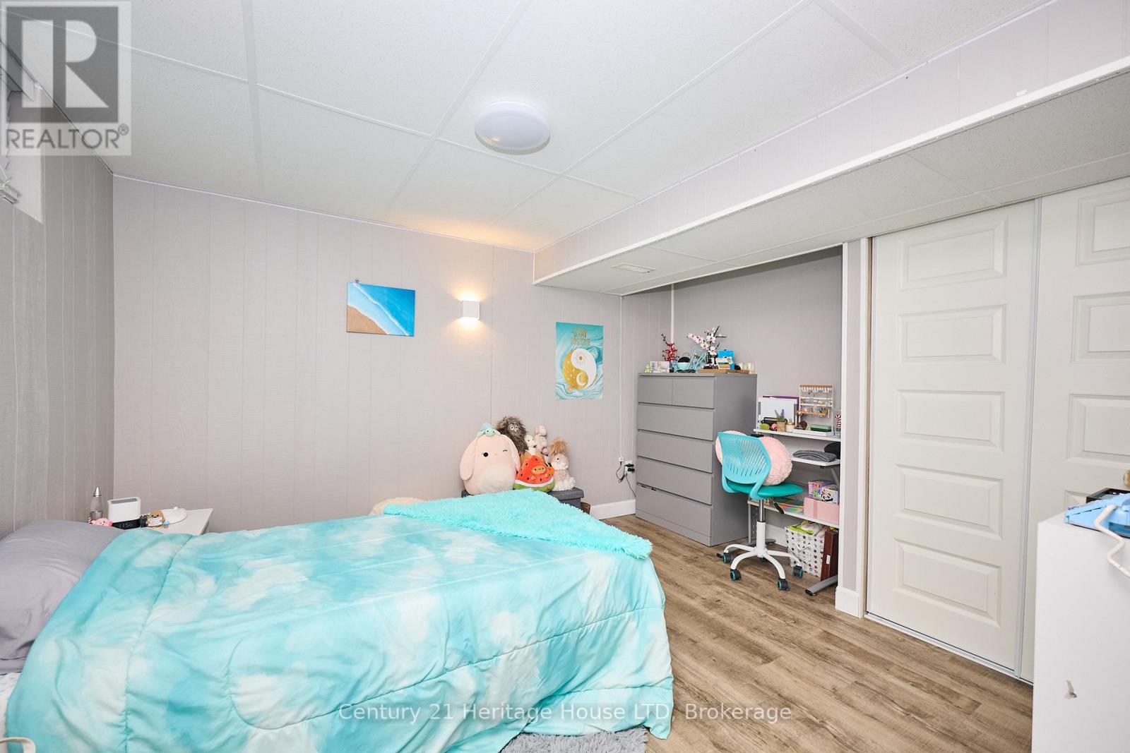 2nd Bedroom - 8845 Banting Avenue, Niagara Falls (Chippawa), ON - Indoor Photo Showing Bedroom