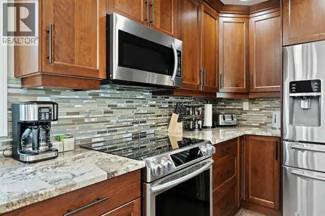 759 Mcclure Road, Kelowna, BC - Indoor Photo Showing Kitchen