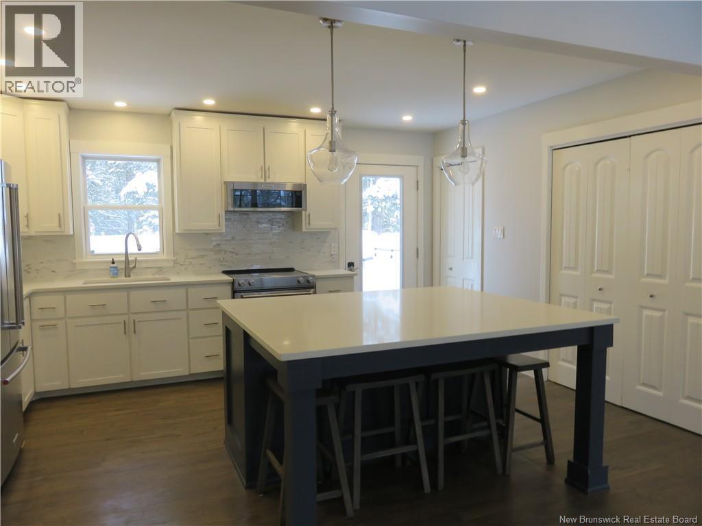 110 Model Farm Road, Quispamsis, NB - Indoor Photo Showing Kitchen