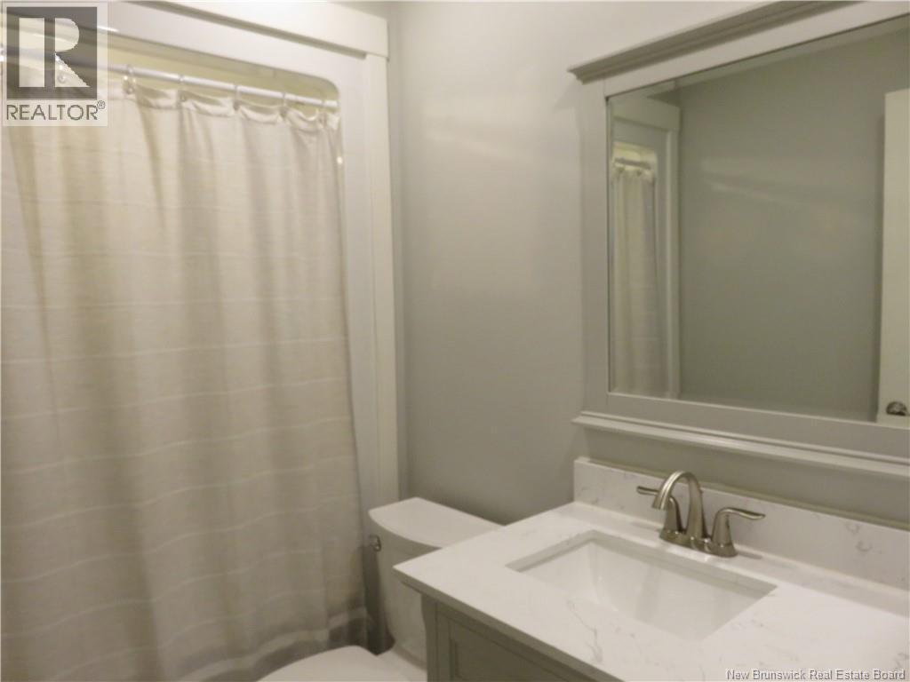 110 Model Farm Road, Quispamsis, NB - Indoor Photo Showing Bathroom