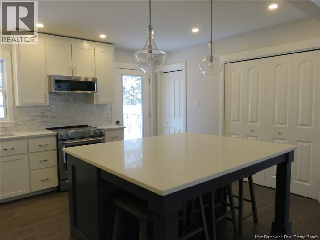 110 Model Farm Road, Quispamsis, NB - Indoor Photo Showing Kitchen With Upgraded Kitchen